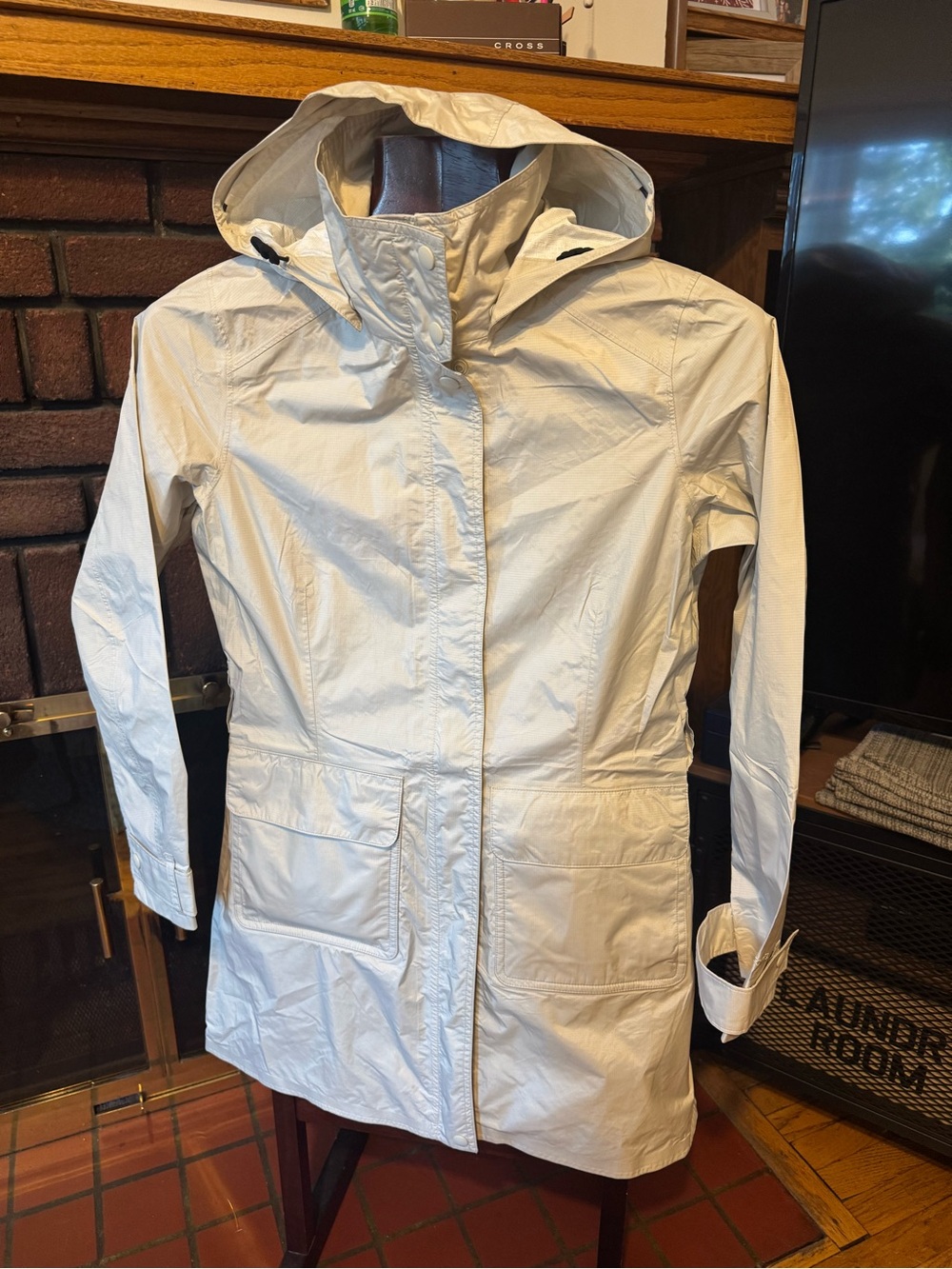 Patagonia Cream Hooded trench rain  Coat used once size S women - Picture 10 of 14